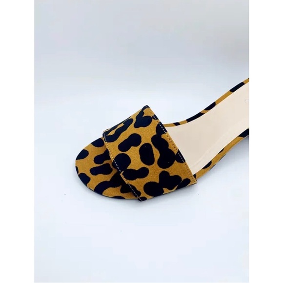 NWT QUPID Leopard Sandal - Picture 3 of 3